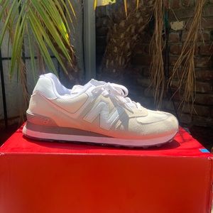 New balance 574 men shoes, Size 8